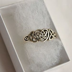 Celtic Heart Knot Sterling Silver size 7.5 ring